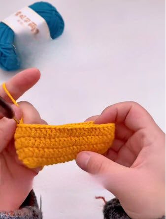 Crochet Strawberry Coin Purse Pattern for Modern Looks